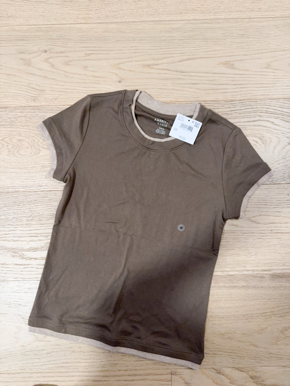 NWT 3375-1900 American Eagle T-shirt M